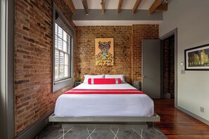 2 bedrooms, in-room safe, iron/ironing board, travel cot