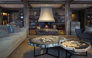 Coin salon dans le hall