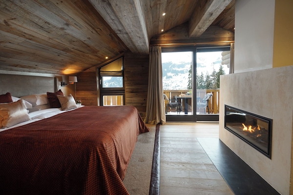 Premium bedding, in-room safe, desk, laptop workspace