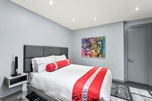 3 slaapkamers, een strijkplank/strijkijzer, reisbedje, gratis wifi