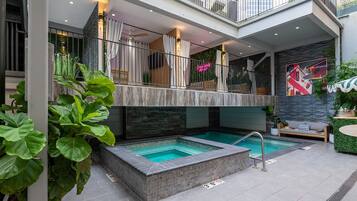 Outdoor pool, a heated pool