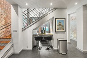 Interior - Poolside 3BR w Hot Tubs, Grill Near French Qtr, Great for Families & Groups (New Orleans)