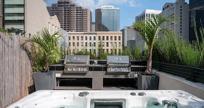 Private Hot Tub, Patio, & Grill! Heated Pool in Courtyard, Family Friendly