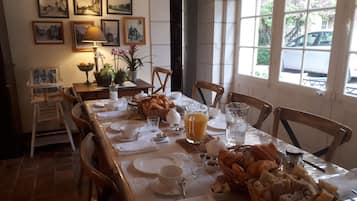 Petit-déjeuner continental compris tous les jours