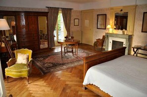 Double Room | Individually decorated, individually furnished, desk - Château du Vau - Maison d'hôtes (Ballan-Mire)