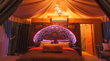Junior tent | 1 slaapkamer, luxe beddengoed, geluiddichte muren