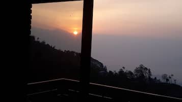 Double or Twin Room | Balcony