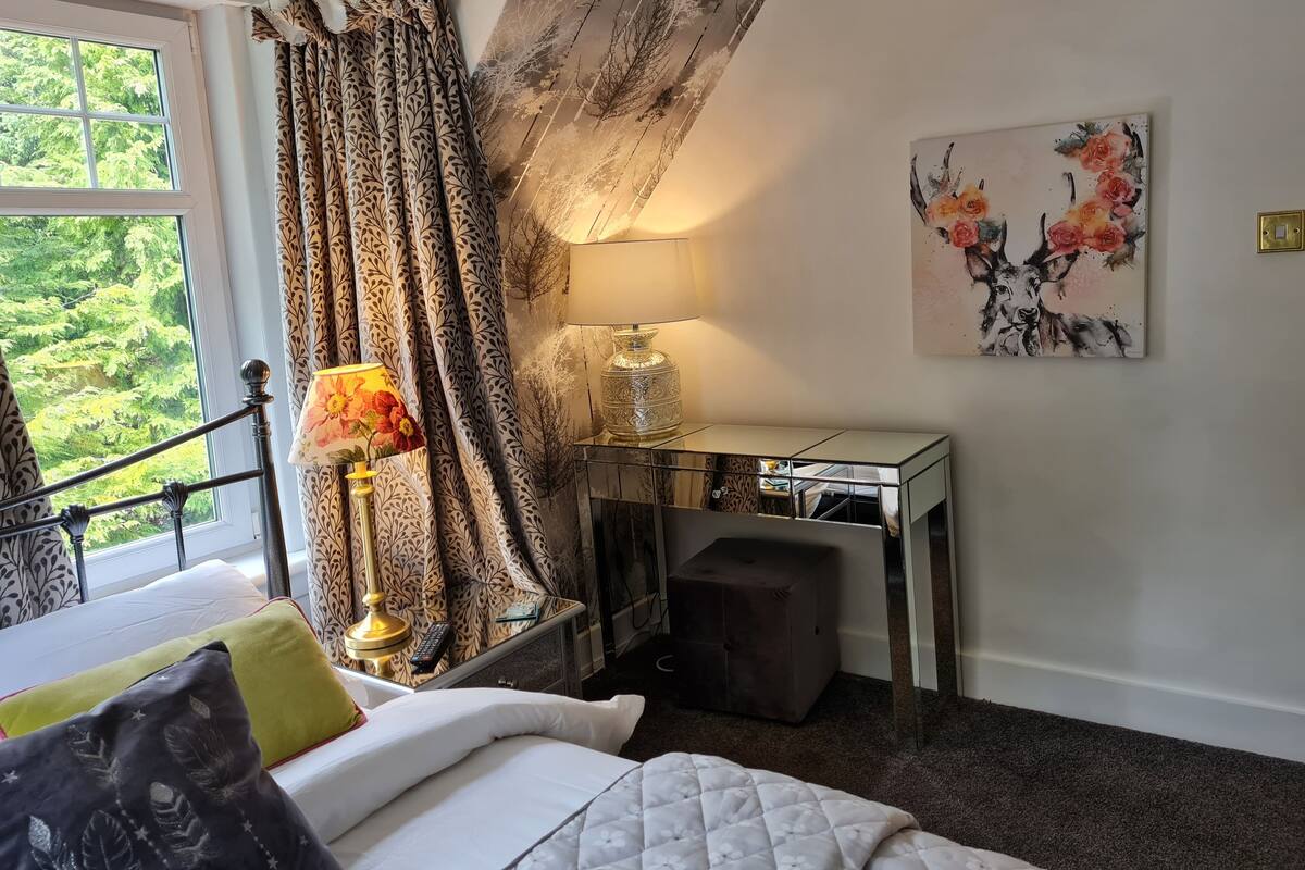 Standard Double Room | Iron/ironing board (on request), WiFi (free), bed sheets