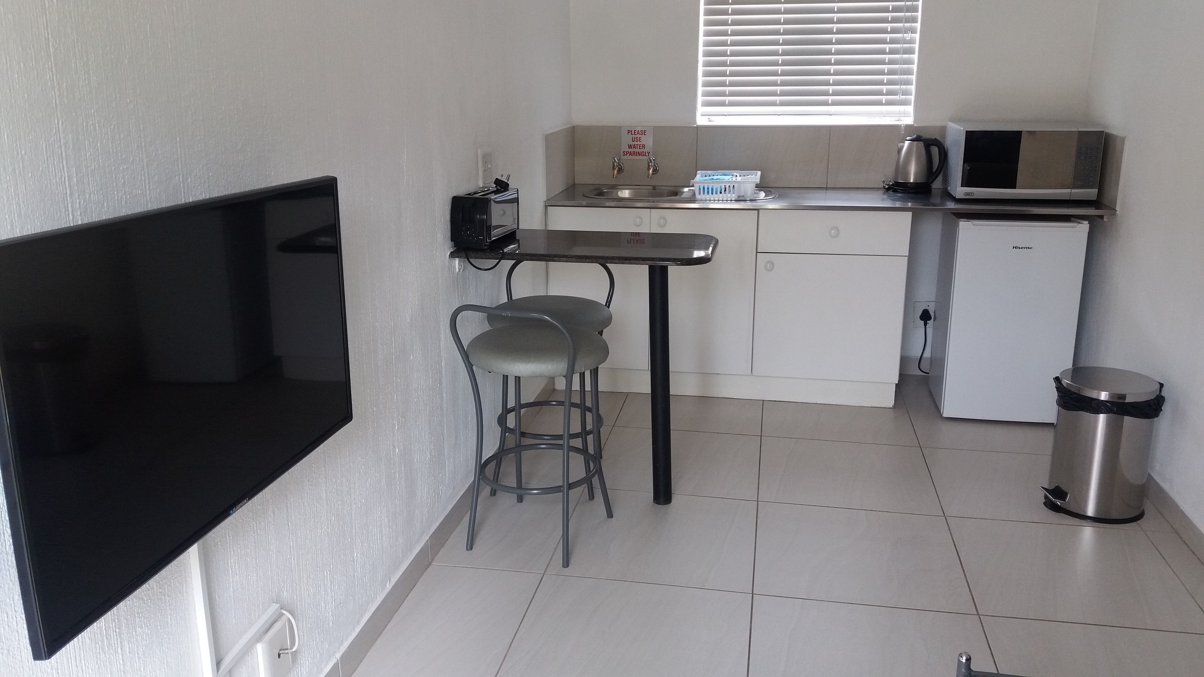 apartment, 1 bedroom | private kitchenette | fridge, microwave, electric kettle