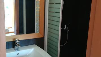Deluxe Villa, 4 Bedrooms | 4 bedrooms, in-room safe, desk, iron/ironing board