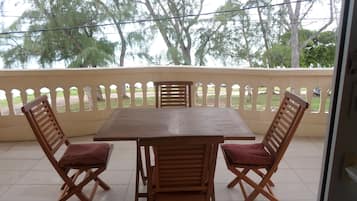 Villa Exclusive, 4 chambres, vue plage | 4 chambres, coffres-forts dans les chambres, bureau