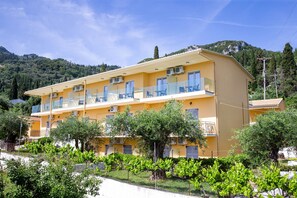 Bagian depan properti