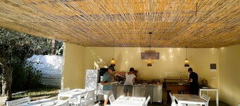 Passas Mare Apartments & Studios