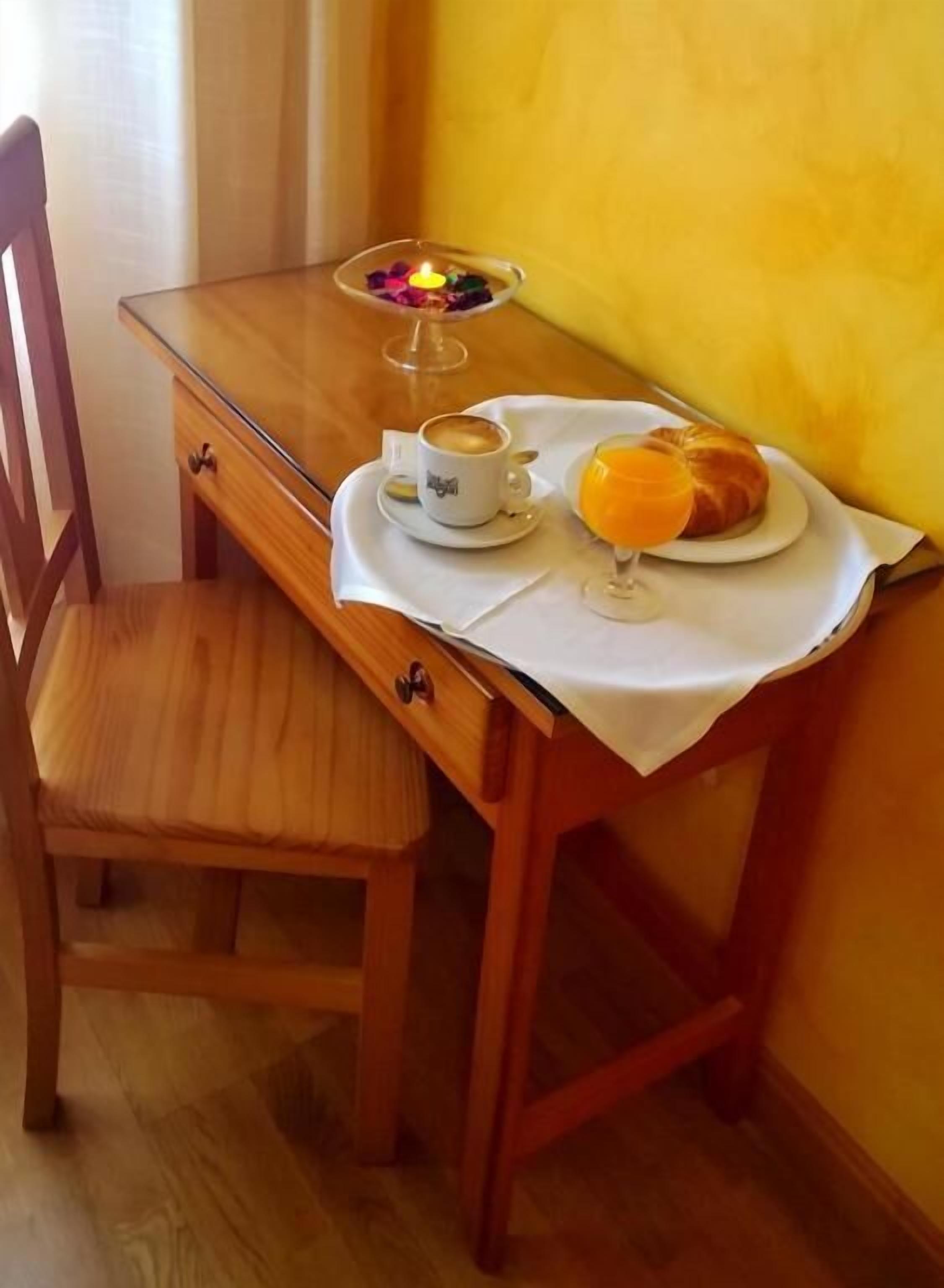 APH Infanta Mercedes