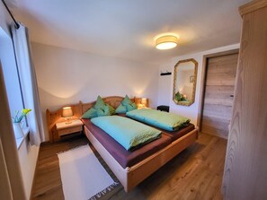 1 chambre, accĂšs Internet, draps fournis