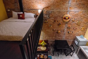 Studio, City View | Desk, iron/ironing board, free WiFi - Chillout Homestay (Hanoi)