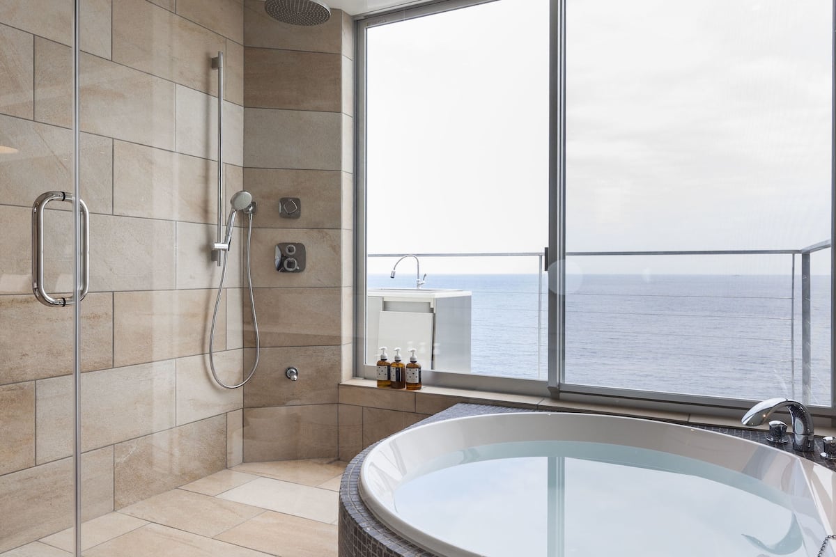 separate bathtub and shower, spring water bathtub, free toiletries