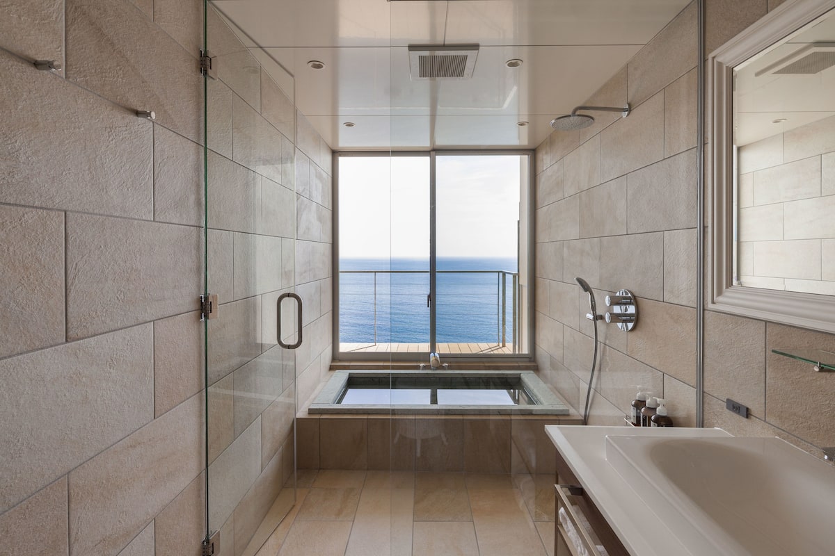 separate bathtub and shower, spring water bathtub, free toiletries