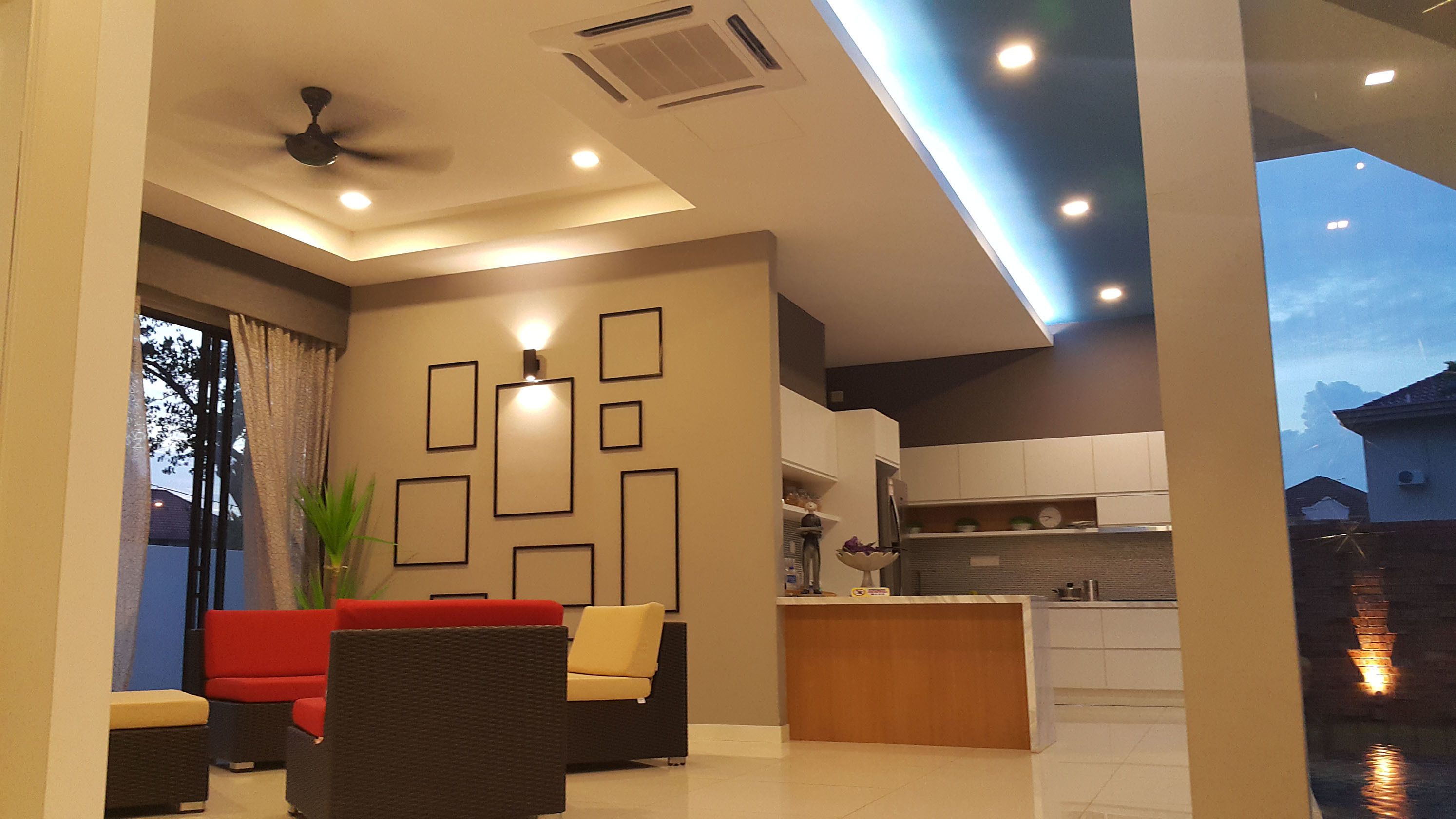 平房, 6 间卧室 | 起居区 | 平板电视