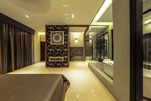 Desk, iron/ironing board, free WiFi - Atlantis Pool Villa Ipoh (Ipoh)