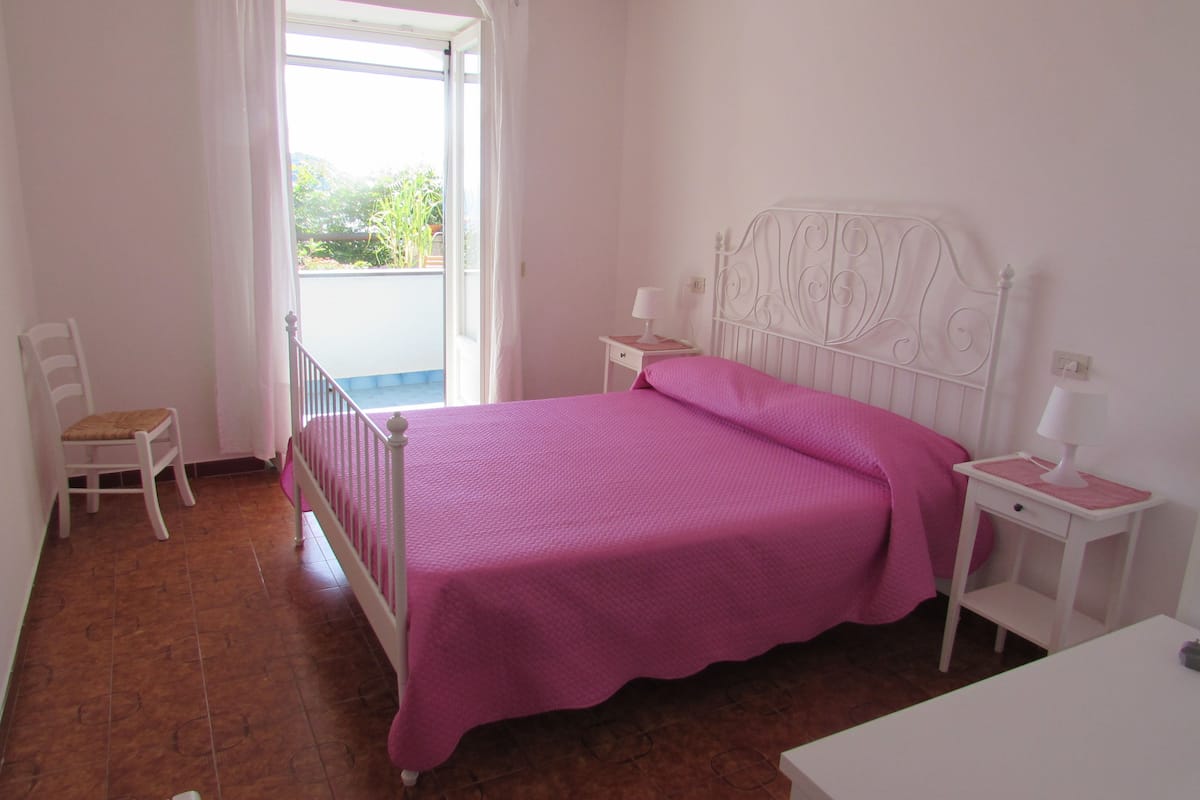 Panoramic Double or Twin Room | Desk, free WiFi, bed sheets