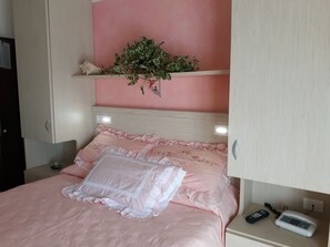 Double or Twin Room | Desk, free cribs/infant beds, free WiFi, bed sheets - Hotel Maxim (Misano Adriatico)