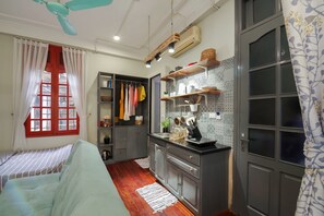 Kahden hengen huone (kaksi sänkyä) | Minibaari, työpöytä, ilmainen Wi-Fi