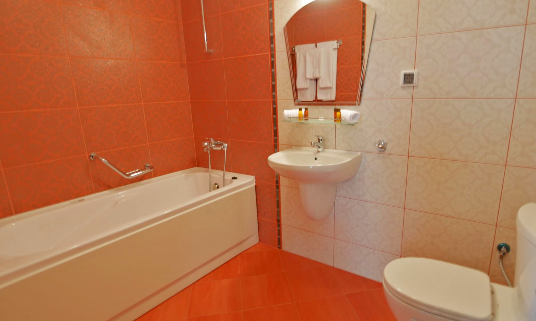 combined shower/bathtub, free toiletries, hair dryer, bathrobes