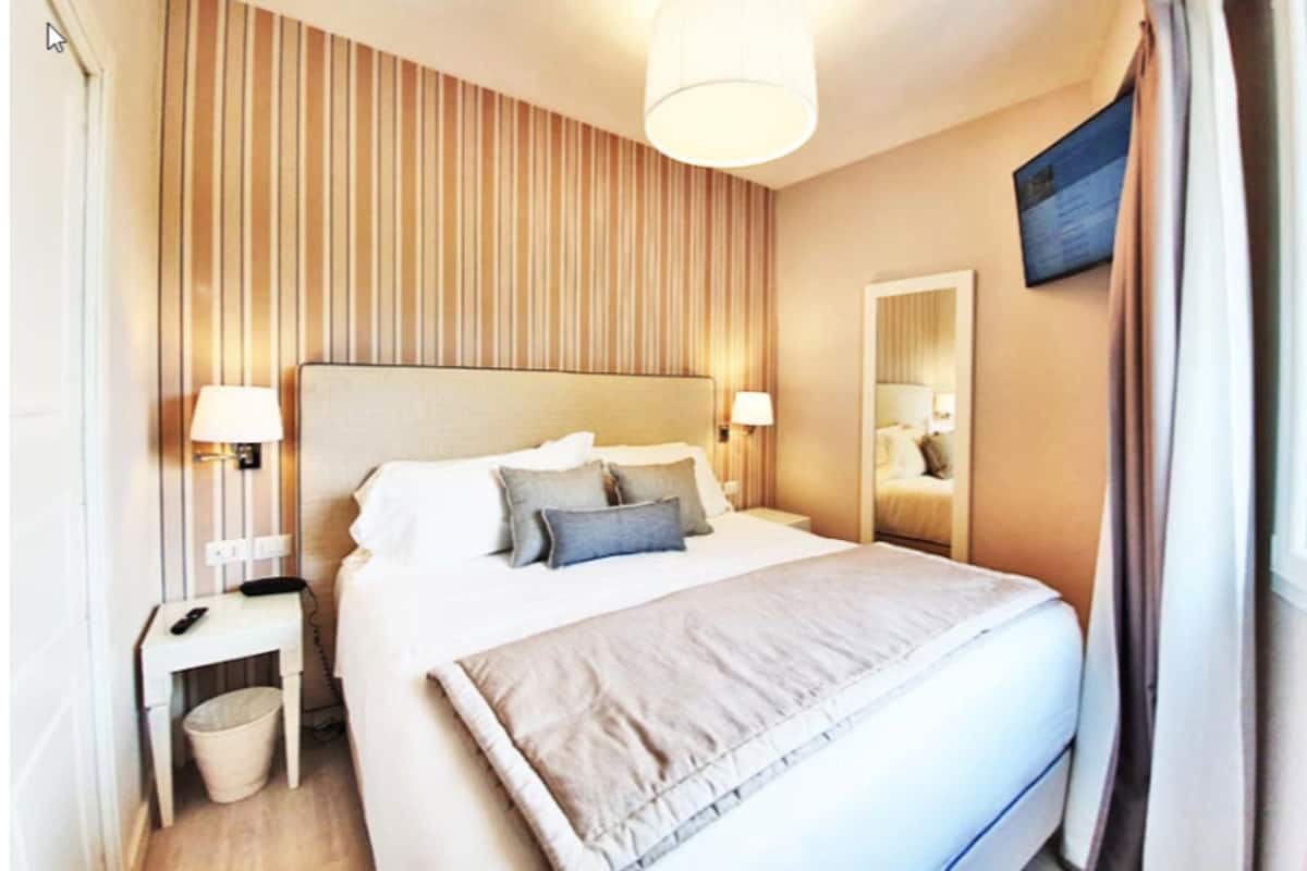 Economy-Doppelzimmer | Daunenbettdecken, Pillowtop-Betten, Minibar, Zimmersafe