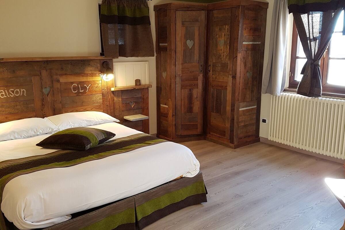 comfort double room | in-room safe, desk, blackout curtains, cots/infant beds