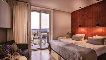 Dubbelrum | MörklÀggningsgardiner, strykjÀrn/strykbrÀda, barnsÀngar och gratis wi-fi