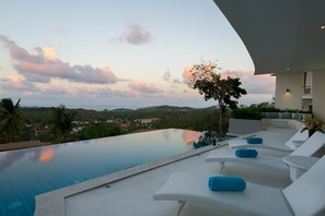 4-Bedroom Pool Villa  | Terrace/patio - The Ridge Villa 8 Four Bedrooms (Koh Samui)