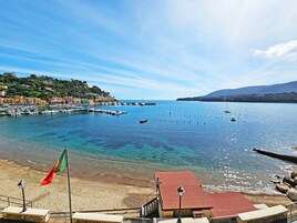 Vista al agua