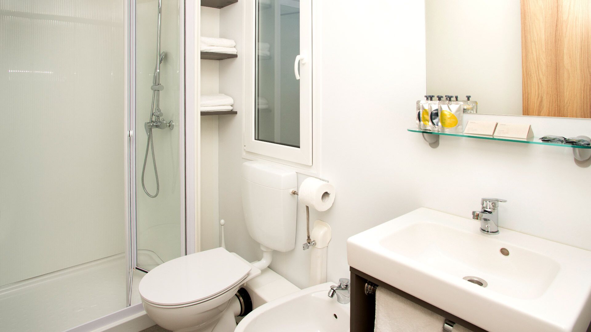 Panoramic Bungalow, 1 Bedroom | Bathroom | Shower, free toiletries, hair dryer, bidet