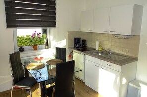 صورة غير مصنفة، 2 من 13، زرّ