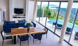 4-Bedroom Pool Villa  | In-room dining
