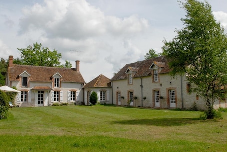 Exterior. Domaine De La Gaucherie