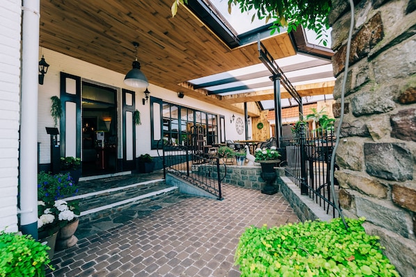 Property entrance - De Kalvaar Hotel (Ninove)