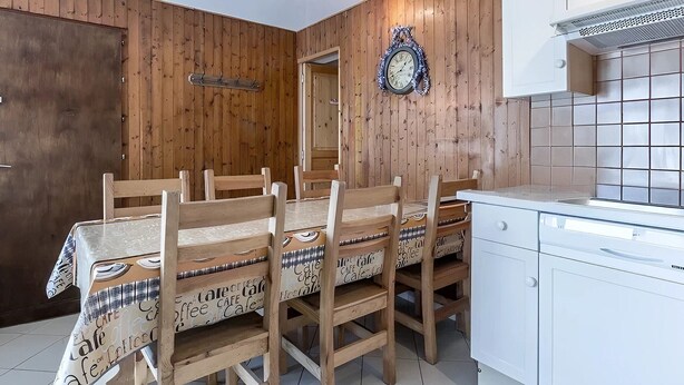 Uklassifisert bilde, 1 av 8, knapp