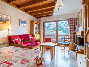 Flat-screen TV, fireplace, DVD player - Cozy apartment in La Clusaz with fireplace and garage (La Clusaz)