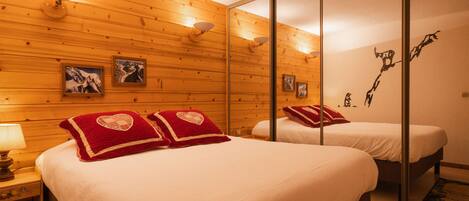 1 غرفة نوم وملاءات أسرّة