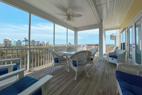 AMAZING PRIVATE HOME, WONDERFUL VIEWS, CLOSE TO THE BEACH, PLENTY OF ROOM