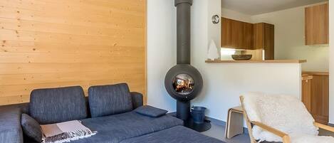 Télévision, cheminée