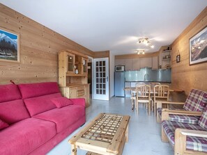 TV - Spacious 2BR, bright, near slopes and shops, elevator (La Clusaz)