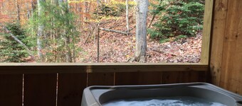 Hanky Panky – Secluded Mountain Cabin with Hot Tub & Rustic Charm