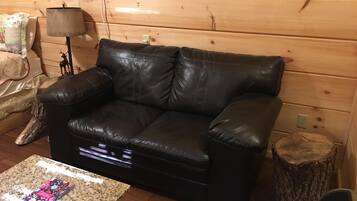 Una Smart TV, una chimenea