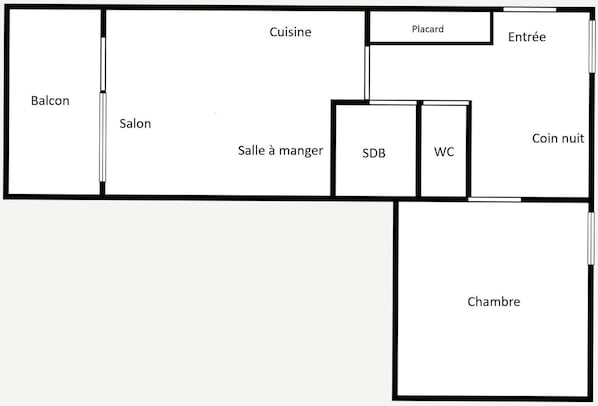 A hotel layout with a balcony, salon, cuisine, placard, entrance, coin room, bathroom, and bedroom. - Cozy 2-room with fireplace, near slopes, garage included (La Clusaz)