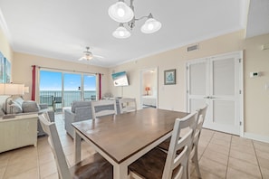 Dining - BEACH FRONT | Zero Entry Pool, Indoor Pool, Hot Tub, Wifi, BBQ (Gulf Shores)
