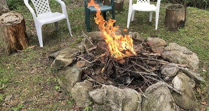 Cozy Creek on a Loud Mtn.Creek- Hot Tub, Fireplace,Romantic,Grill,WiFi,Private