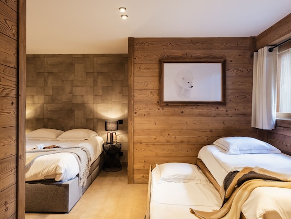 4 bedrooms, free WiFi, bed sheets